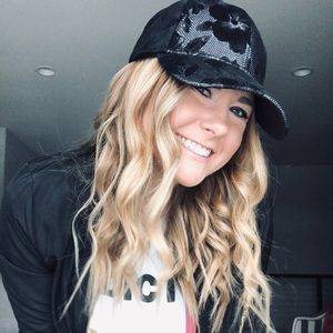 Meet your Posher, Haylee